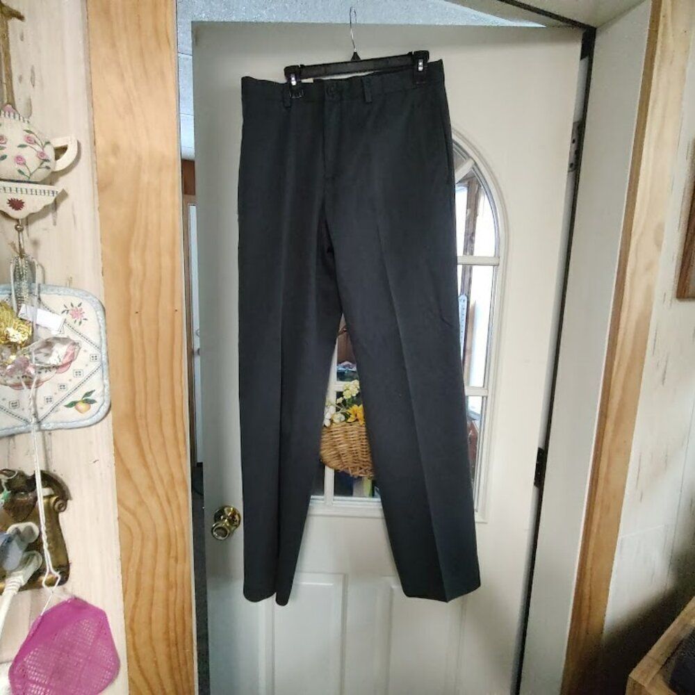 New Eddie Bauer Dark Gray Performance Khaki Classic Fit Pants Size Men's 32/34